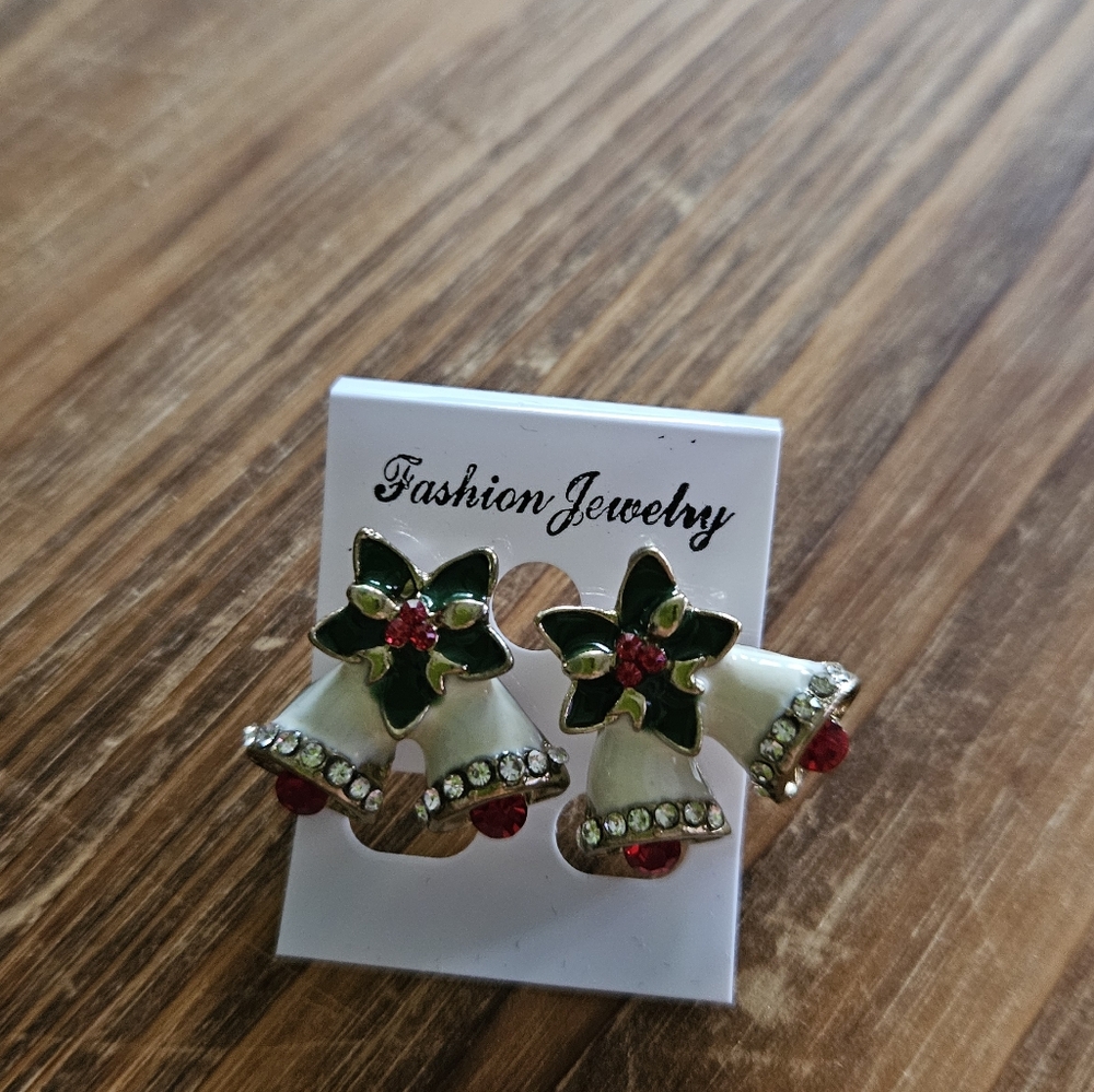 Fashion Jewelry Green and Red Bell Earrings